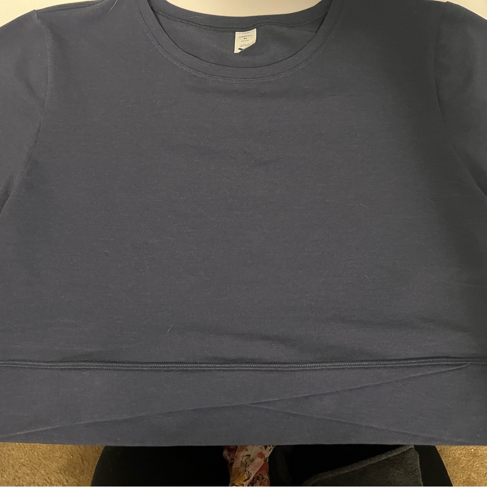 Grey old navy workout crop top
